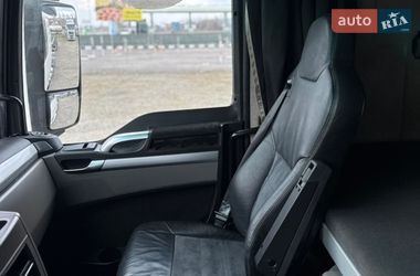 Контейнеровоз MAN 26 2020 в Черновцах