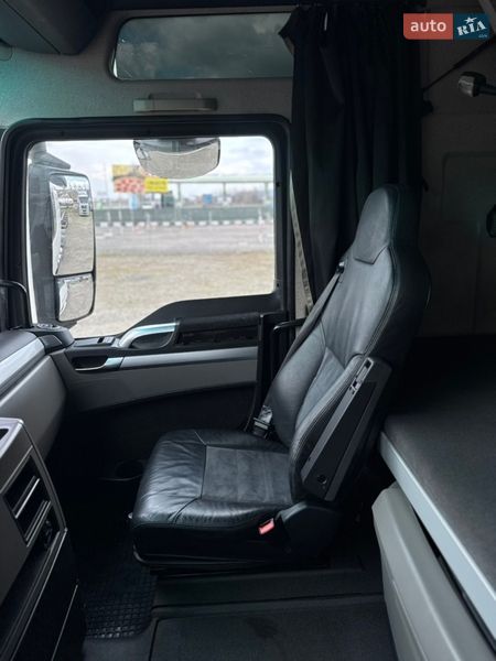 Контейнеровоз MAN 26 2020 в Черновцах