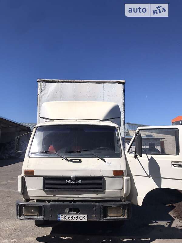 Вантажний фургон MAN 8.150 груз. 1993 в Рівному