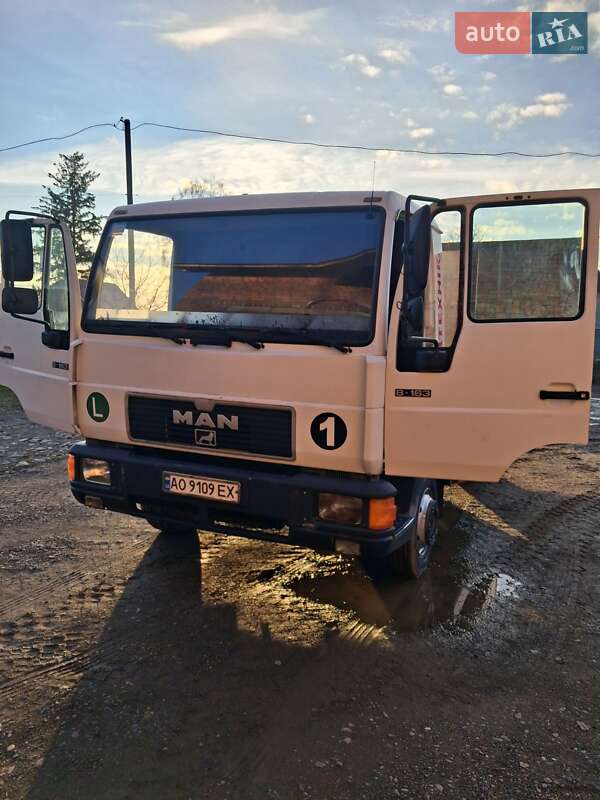 Эвакуатор MAN 8.163 2000 в Хусте