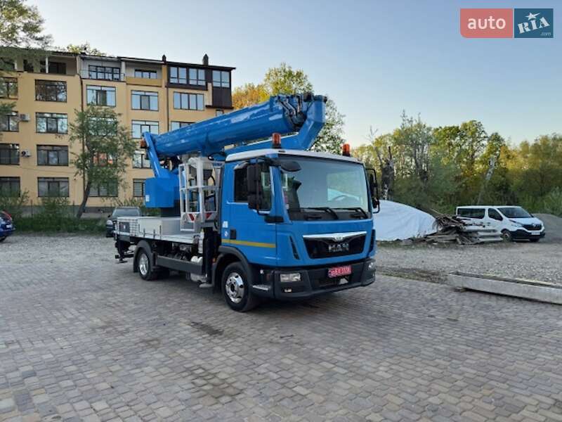 Автовишка MAN 8.180 2015 в Чернівцях