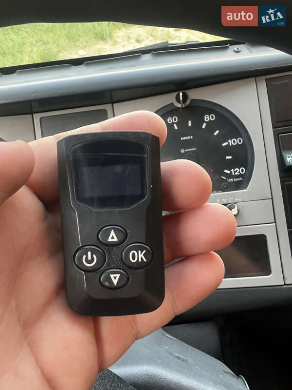 Тентованый MAN 8.180 2004 в Черновцах