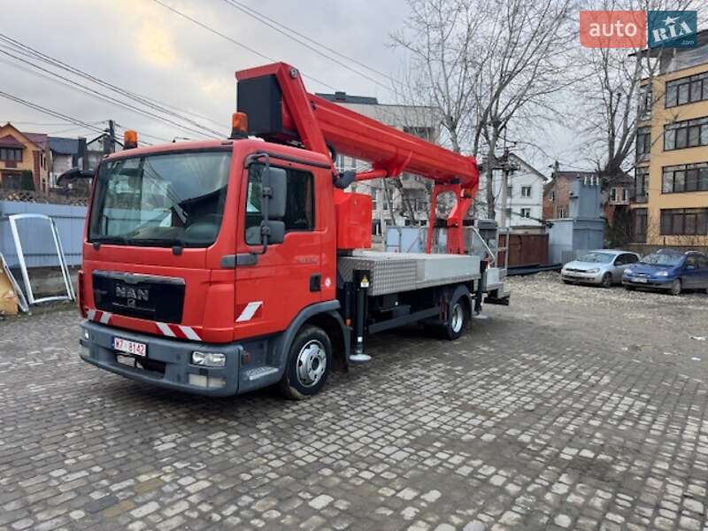 Автовышка MAN 8.180 2012 в Черновцах фото 4 Автовышка MAN 8.180 2012 в Черновцах