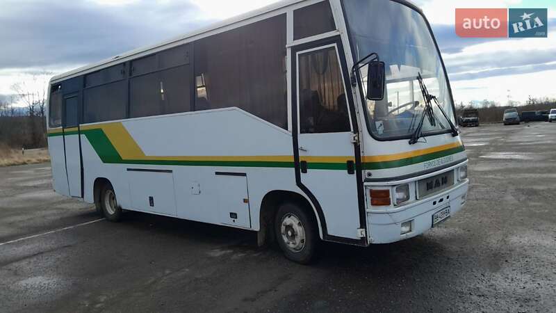 Туристический / Междугородний автобус MAN 9.150 пасс. 1993 в Калуше