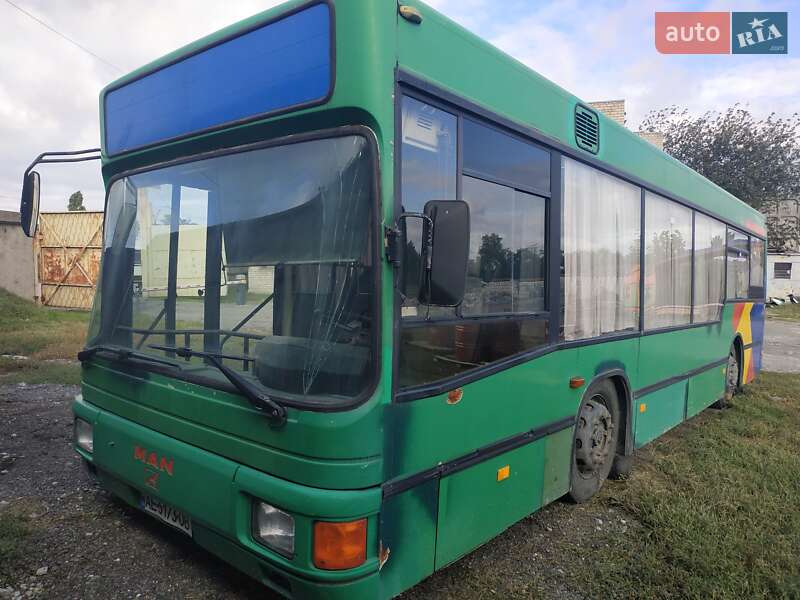 Міський автобус MAN A03 1993 в Дніпрі