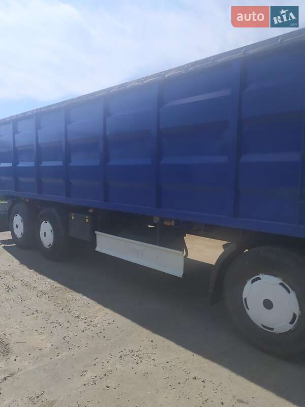 Контейнеровоз MAN F 2000 2001 в Кривом Озере