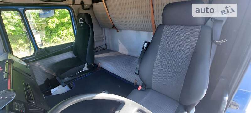 Кран-манипулятор MAN F 2000 1993 в Луцке