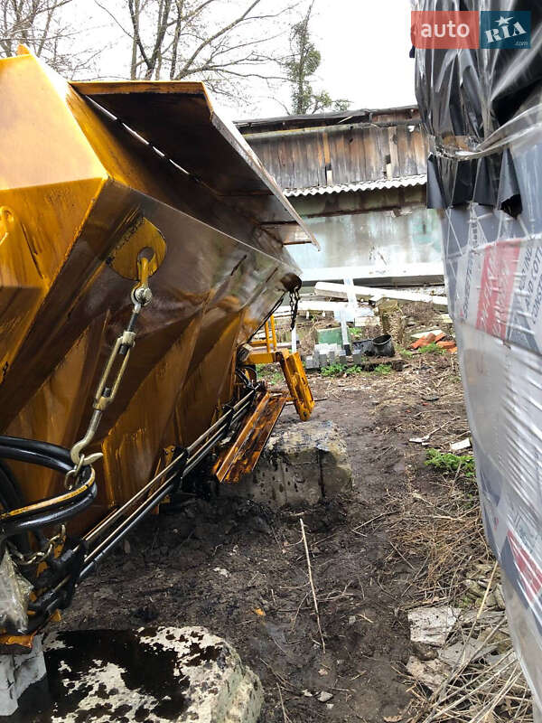 Піскорозкидальна машина MAN F 2000 2000 в Ірпені фото 26 Піскорозкидальна машина MAN F 2000 2000 в Ірпені