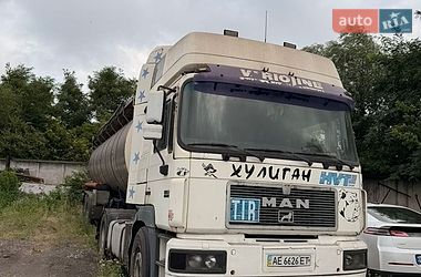 Тягач MAN F 2000 1997 в Каменском
