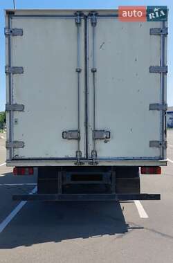 Вантажний фургон MAN L 2000 2002 в 
