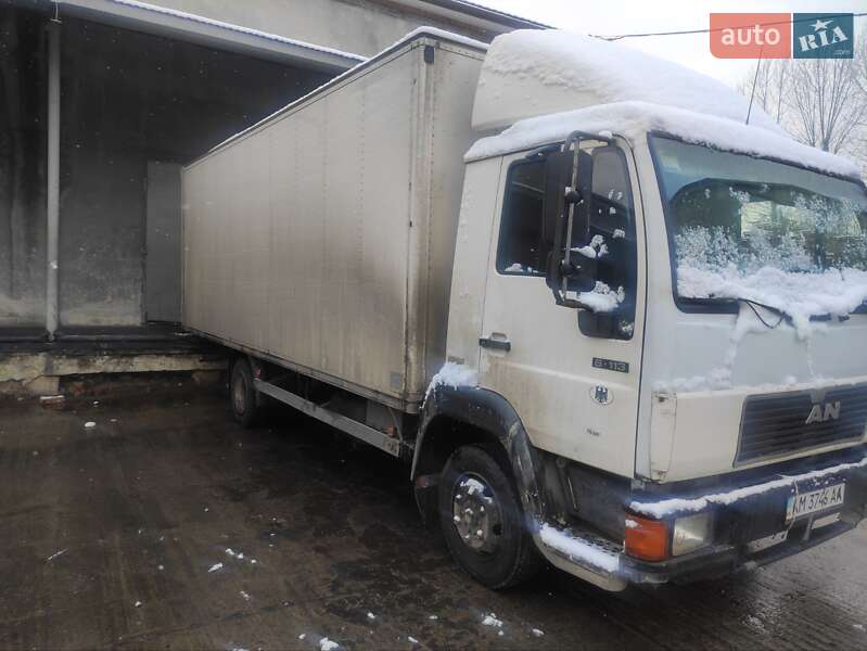 Грузовой фургон MAN L 2000 1999 в Львове