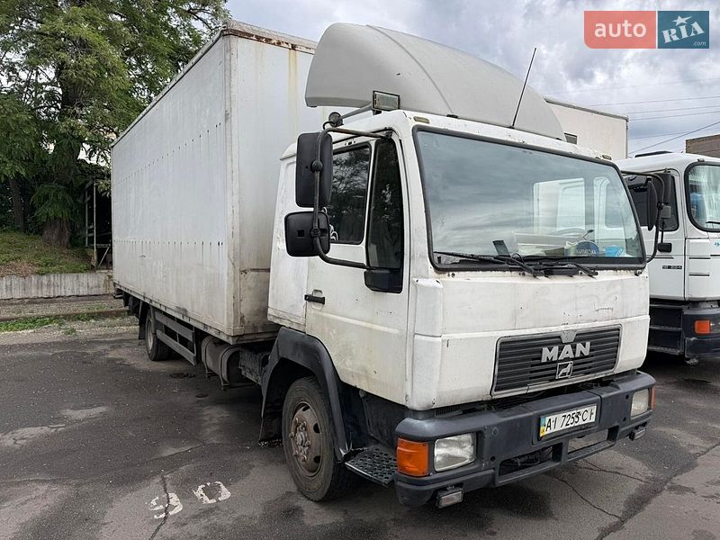 Вантажний фургон MAN L 2000 2002 в Києві
