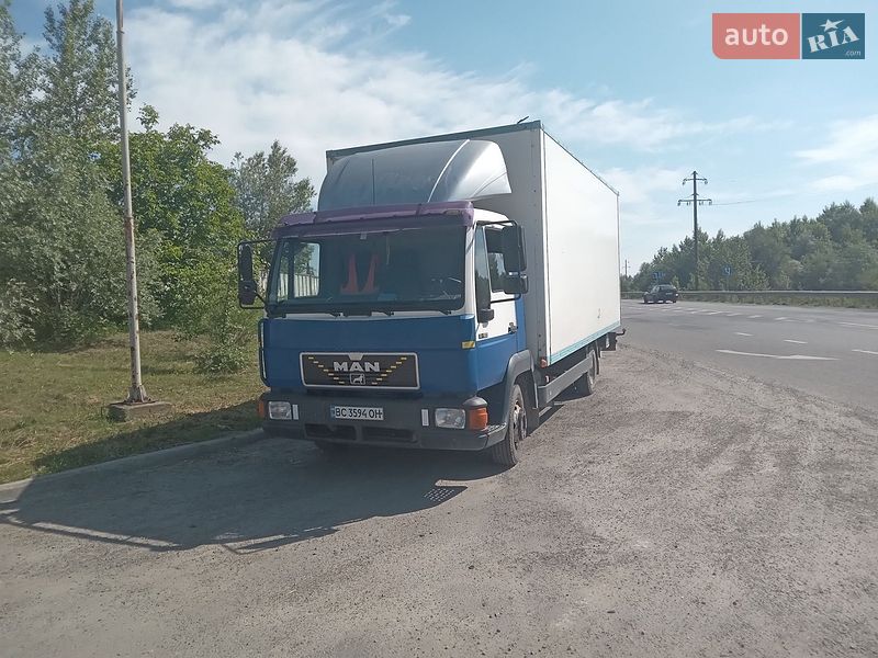 Грузовой фургон MAN L 2000 1999 в Стрые