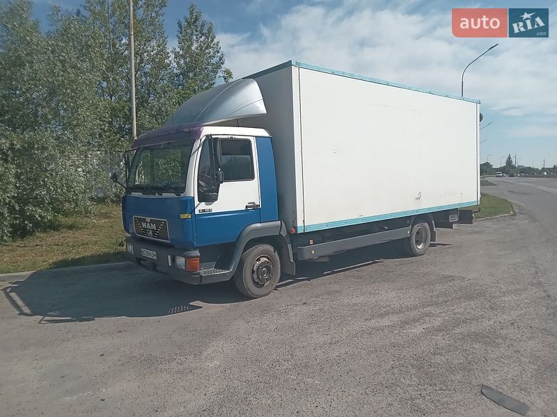 Грузовой фургон MAN L 2000 1999 в Стрые