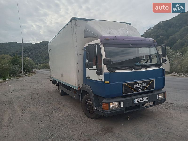 Грузовой фургон MAN L 2000 1999 в Стрые