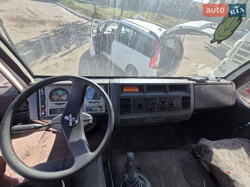 Грузовой фургон MAN L 2000 2002 в Львове