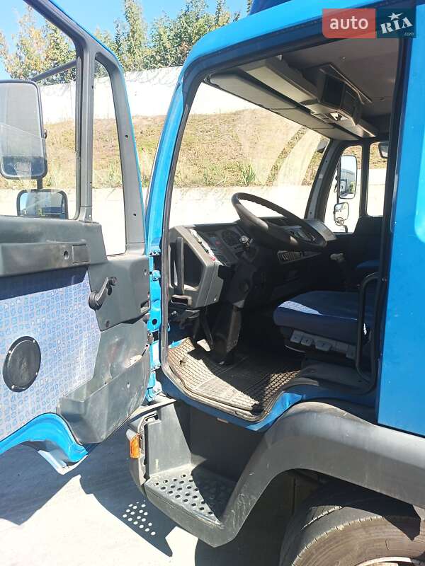 Тентованый MAN LE 12.220 2004 в Умани