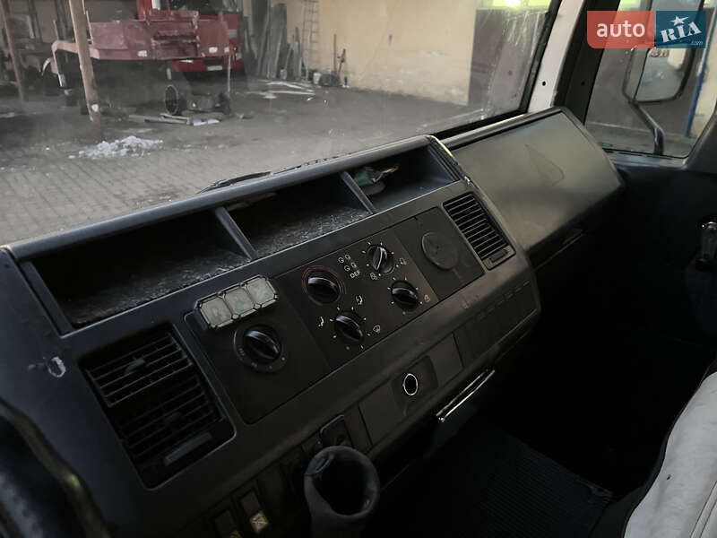 Грузовой фургон MAN LE 8.150 2005 в Калуше