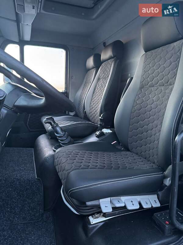 Евакуатор MAN LE 8.180 2005 в Чернівцях