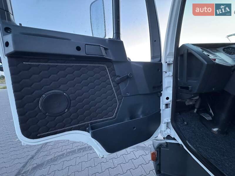 Евакуатор MAN LE 8.180 2005 в Чернівцях