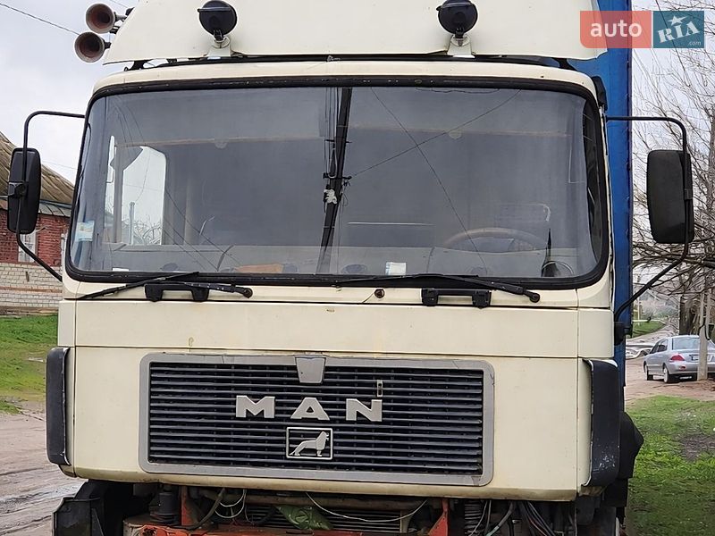 MAN MAN 1990