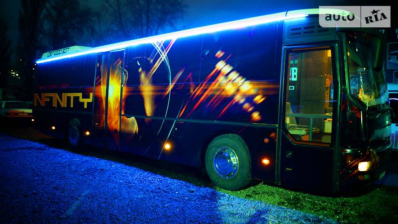 Туристический / Междугородний автобус MAN NL313 2002 в Киеве