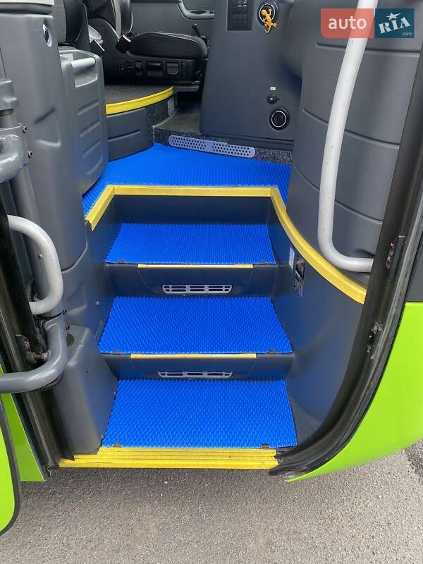 Туристичний / Міжміський автобус MAN R08 2015 в Києві