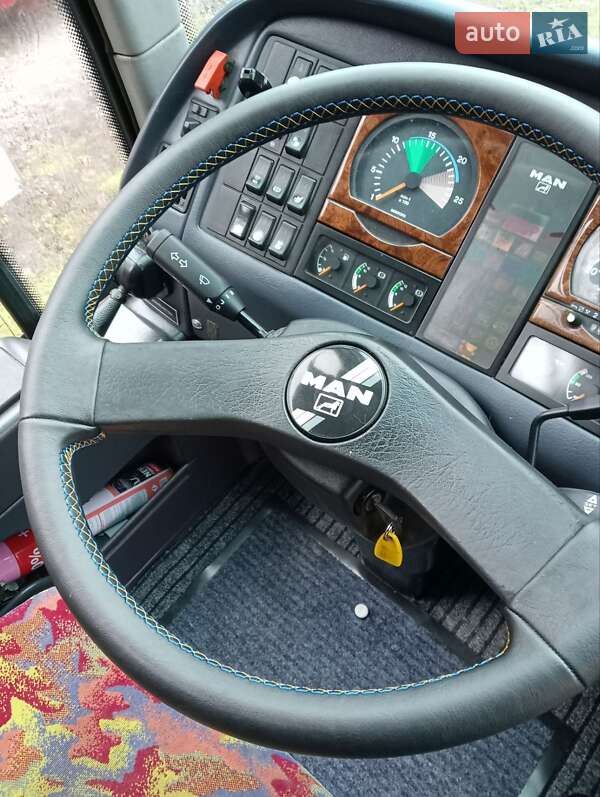 Туристический / Междугородний автобус MAN S 2000 2003 в Иршаве