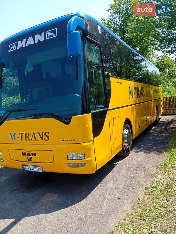 Туристический / Междугородний автобус MAN S 2000 2003 в Иршаве