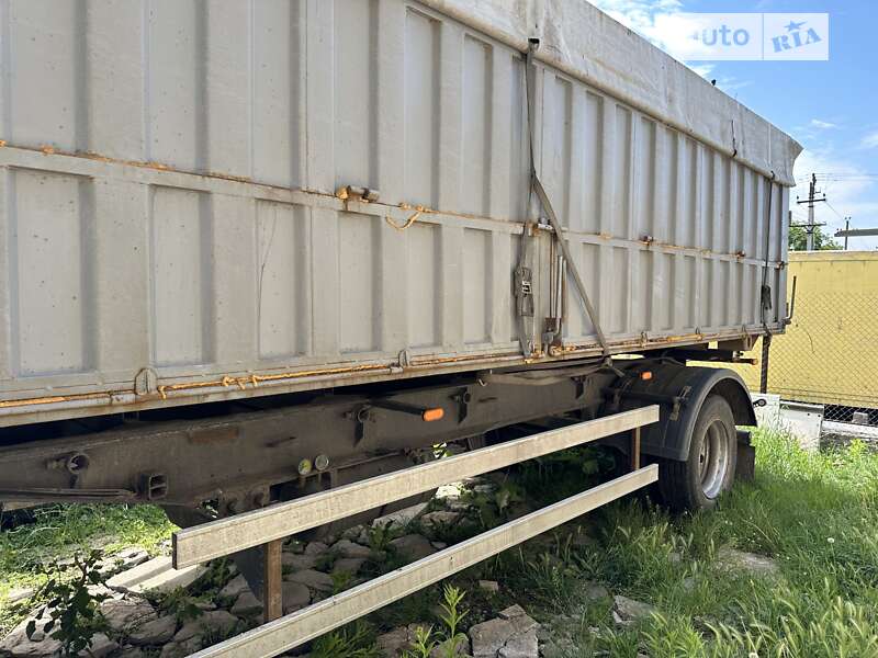Контейнеровоз MAN TGA 2007 в Гайвороні