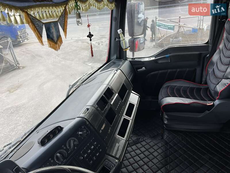 Контейнеровоз MAN TGA 2004 в Вінниці