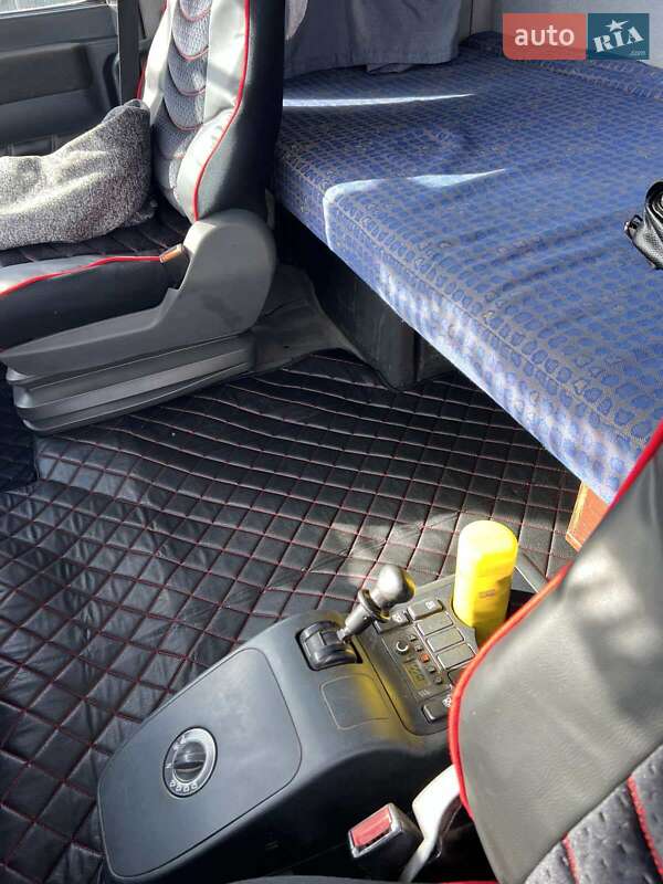 Контейнеровоз MAN TGA 2004 в Вінниці