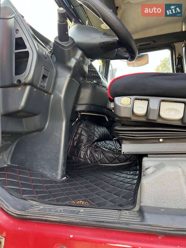 Контейнеровоз MAN TGA 2004 в Вінниці