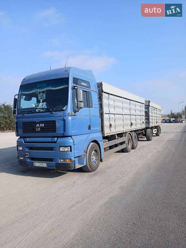 Контейнеровоз MAN TGA 2005 в 