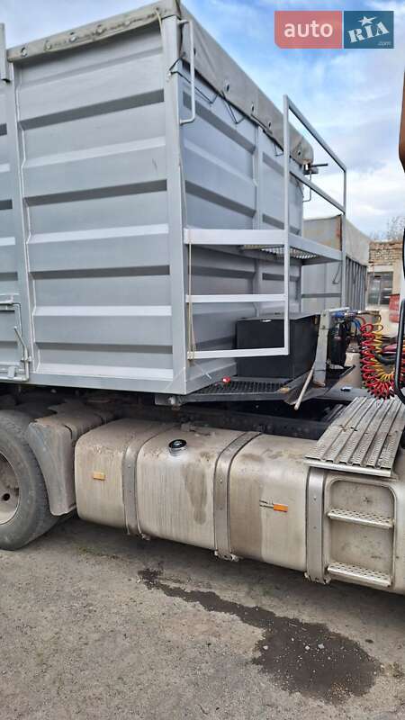 Зерновоз MAN TGA 2004 в Новгородці