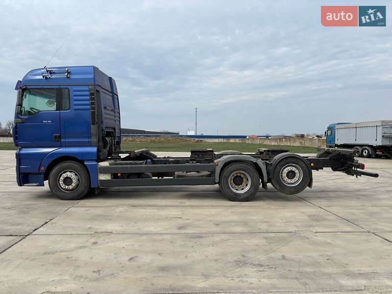 Контейнеровоз MAN TGA 2006 в Одессе