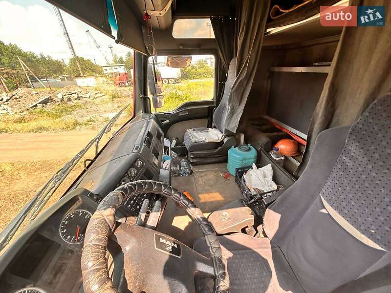 Контейнеровоз MAN TGA 2005 в Кривому Розі