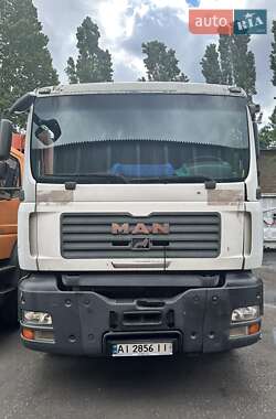Мусоровоз MAN TGA 2010 в Киеве