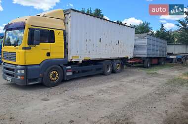 Контейнеровоз MAN TGA 2004 в 