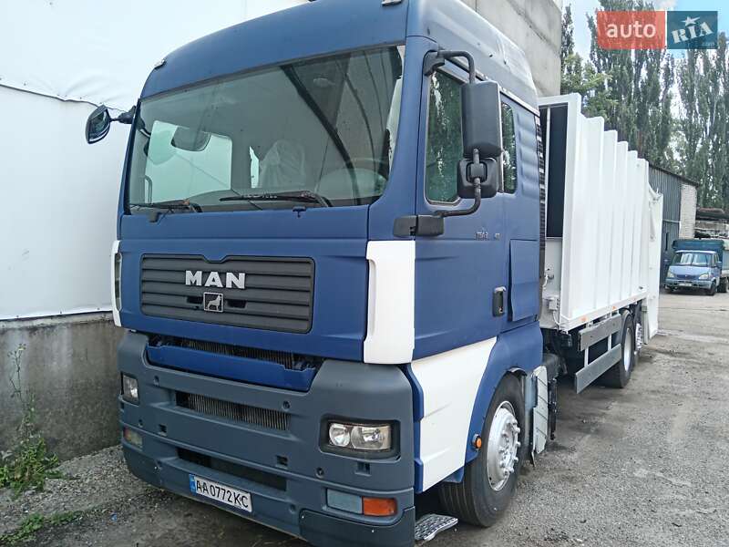 Мусоровоз MAN TGA 2007 в Киеве