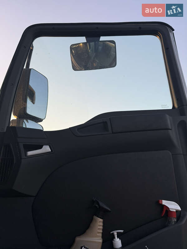 Тягач MAN TGA 2005 в Саврани