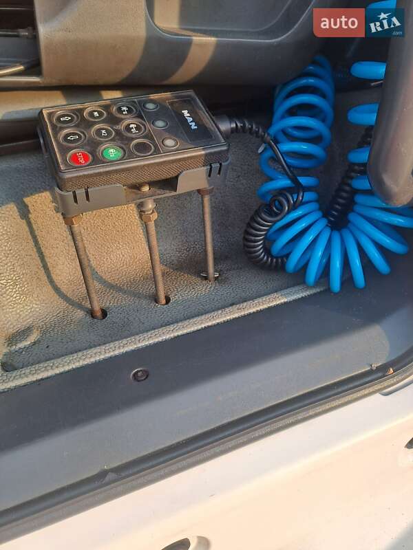 Контейнеровоз MAN TGA 2004 в Львове фото 8 Контейнеровоз MAN TGA 2004 в Львове