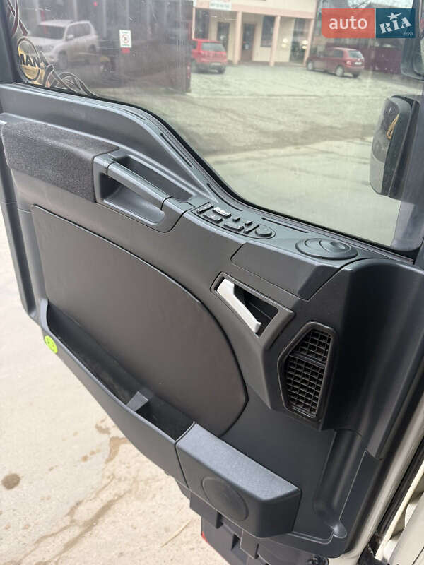 Кран-манипулятор MAN TGA 2003 в Тячеве