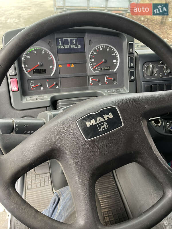 Контейнеровоз MAN TGA 2005 в Чигирине