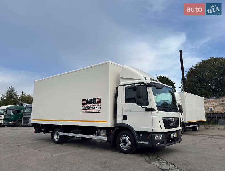 Грузовой фургон MAN TGL 2016 в Ровно