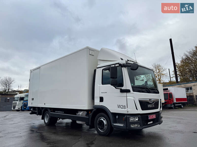 Грузовой фургон MAN TGL 2019 в Ровно фото 15 Грузовой фургон MAN TGL 2019 в Ровно