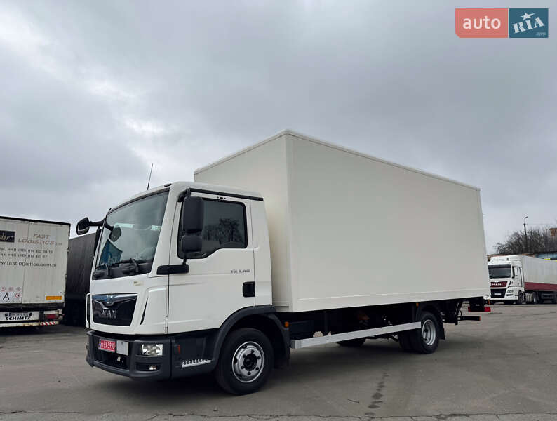 Грузовой фургон MAN TGL 2016 в Ровно