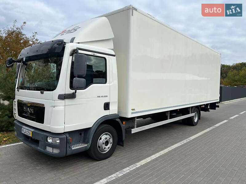 Грузовой фургон MAN TGL 2011 в Луцке