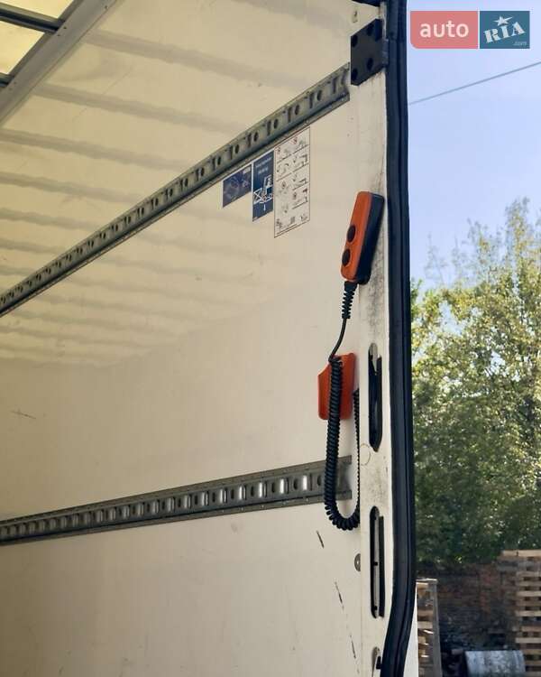 Вантажний фургон MAN TGM 2020 в Львові