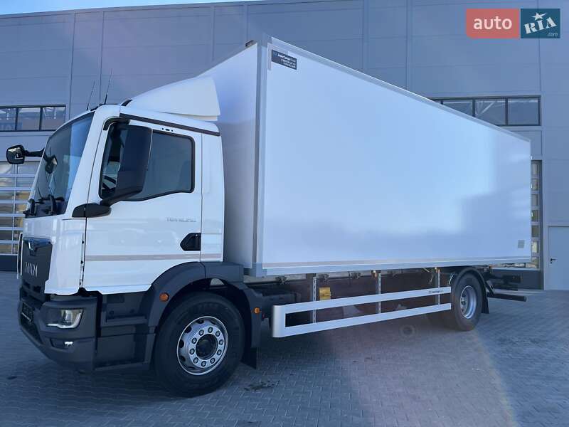 Вантажний фургон MAN TGM 2025 в Чернівцях